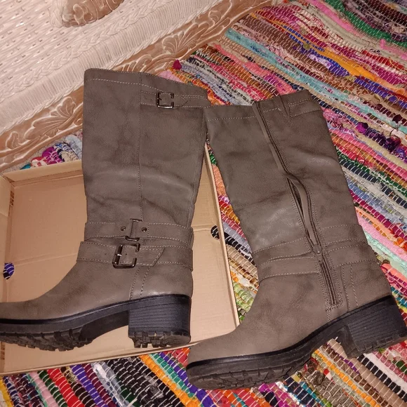 Sonoma~Women's Gray Knee-High Leather Boots Chunky Heel - Picture 9 of 13